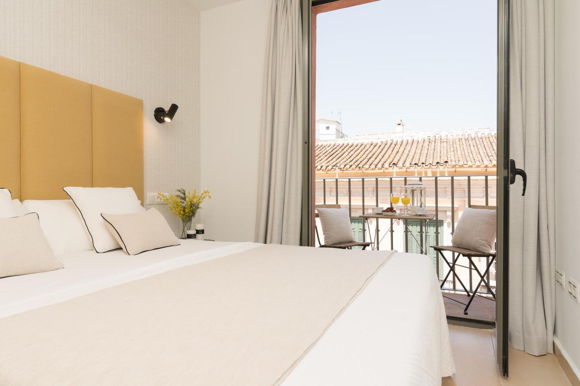 Puerta Antequera 4 *