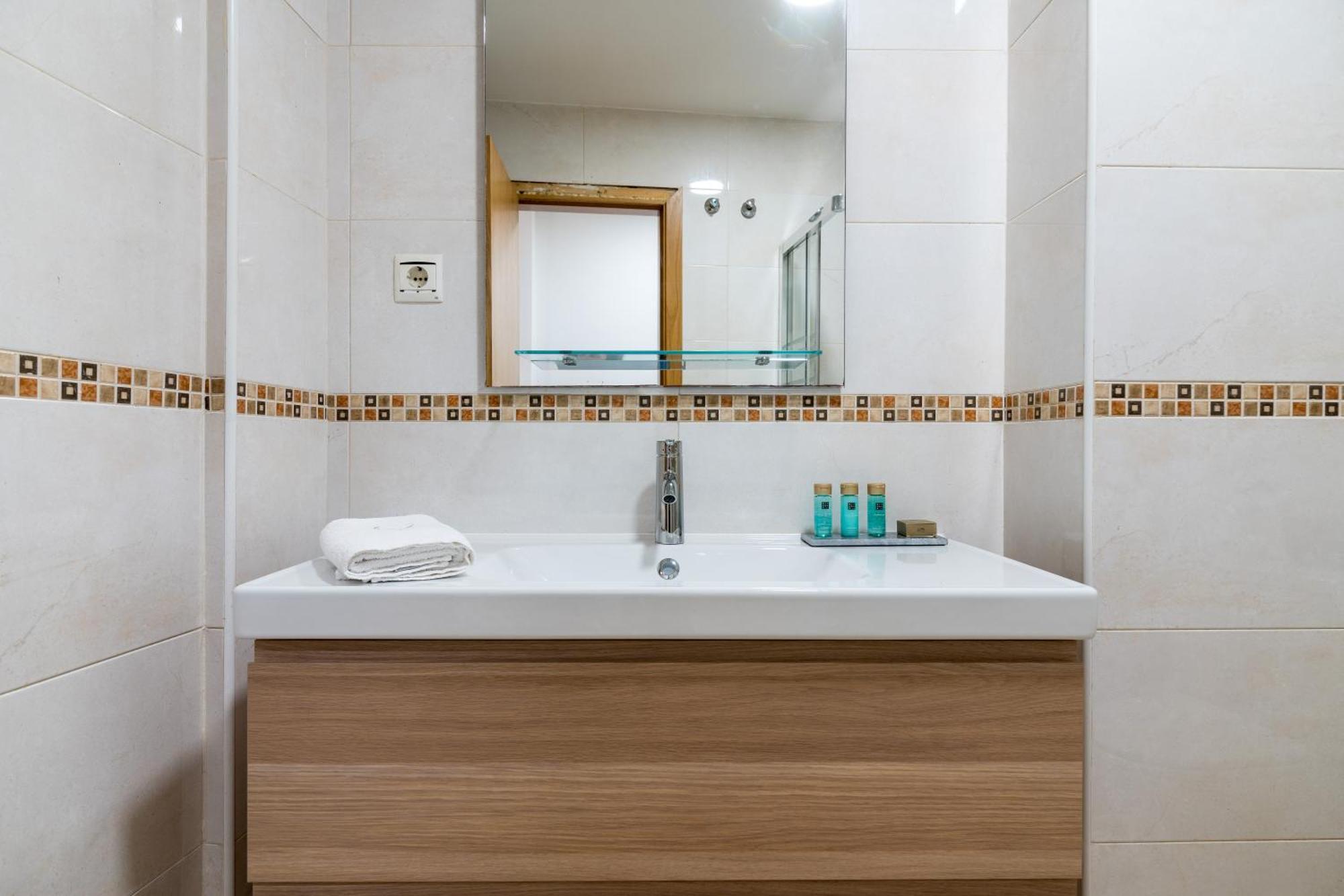 Puerta Antequera 4 Apartment